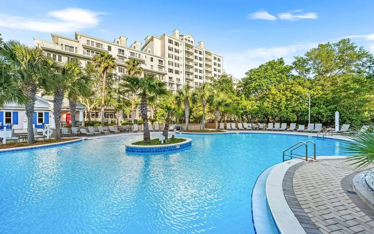 Resort lagoon pool