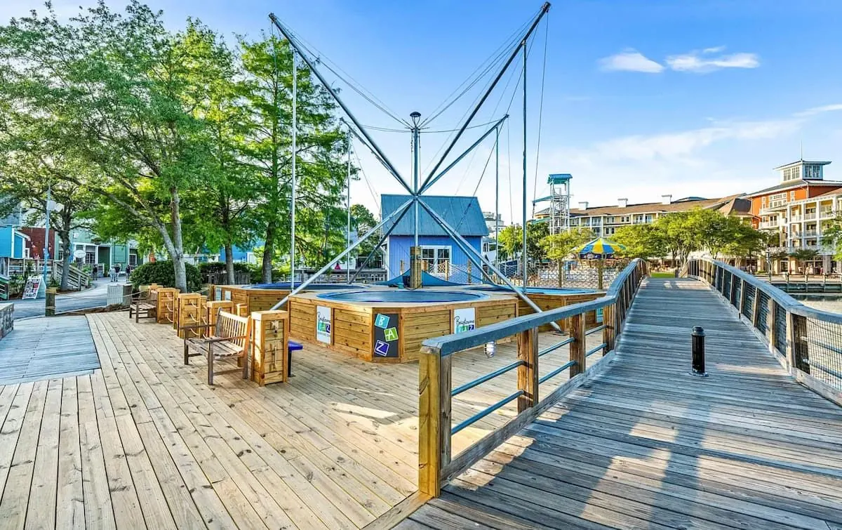 Baytowne Wharf boardwalk