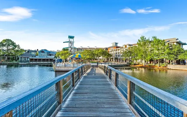 Baytowne village lagoon