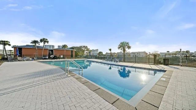 Community pool